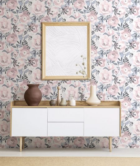 Papier peint floral Orla Purple 2903-25840 avec roses lavande aquarelle et feuilles gris foncé, disponible chez Empire Wallpaper Montréal.