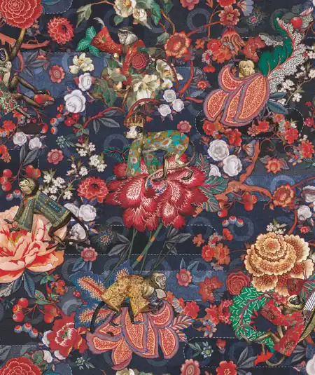 Rendez-vous Tokyo Blue style oriental moderne, dans une pièce avec motifs floraux et figu.