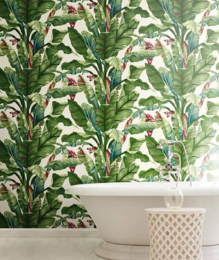 Papier Peint tropical vert avec feuilles de bananier pour salle de bain.