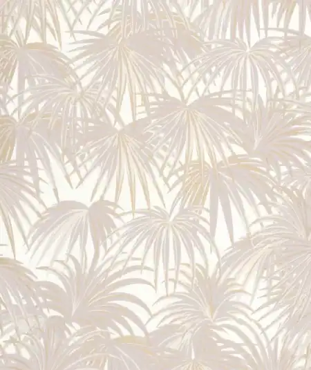Papier peint Charleston de style tropical beige, parfait pour un salon ou une chambre élégante.